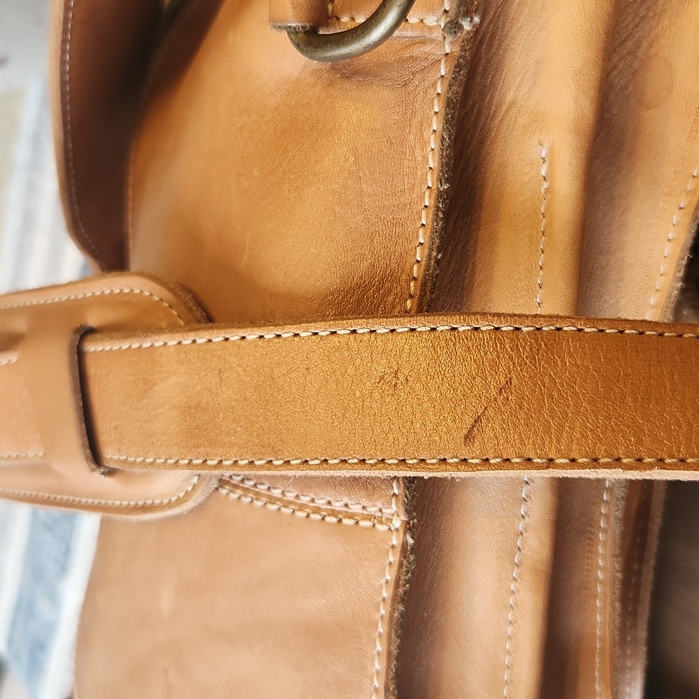 Bed Stu Leather Crossbody/Backpack Bag - Picture 12 of 12